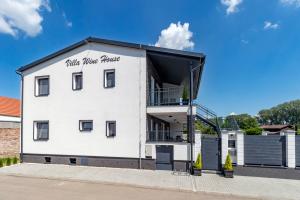 Vila Wine House 1